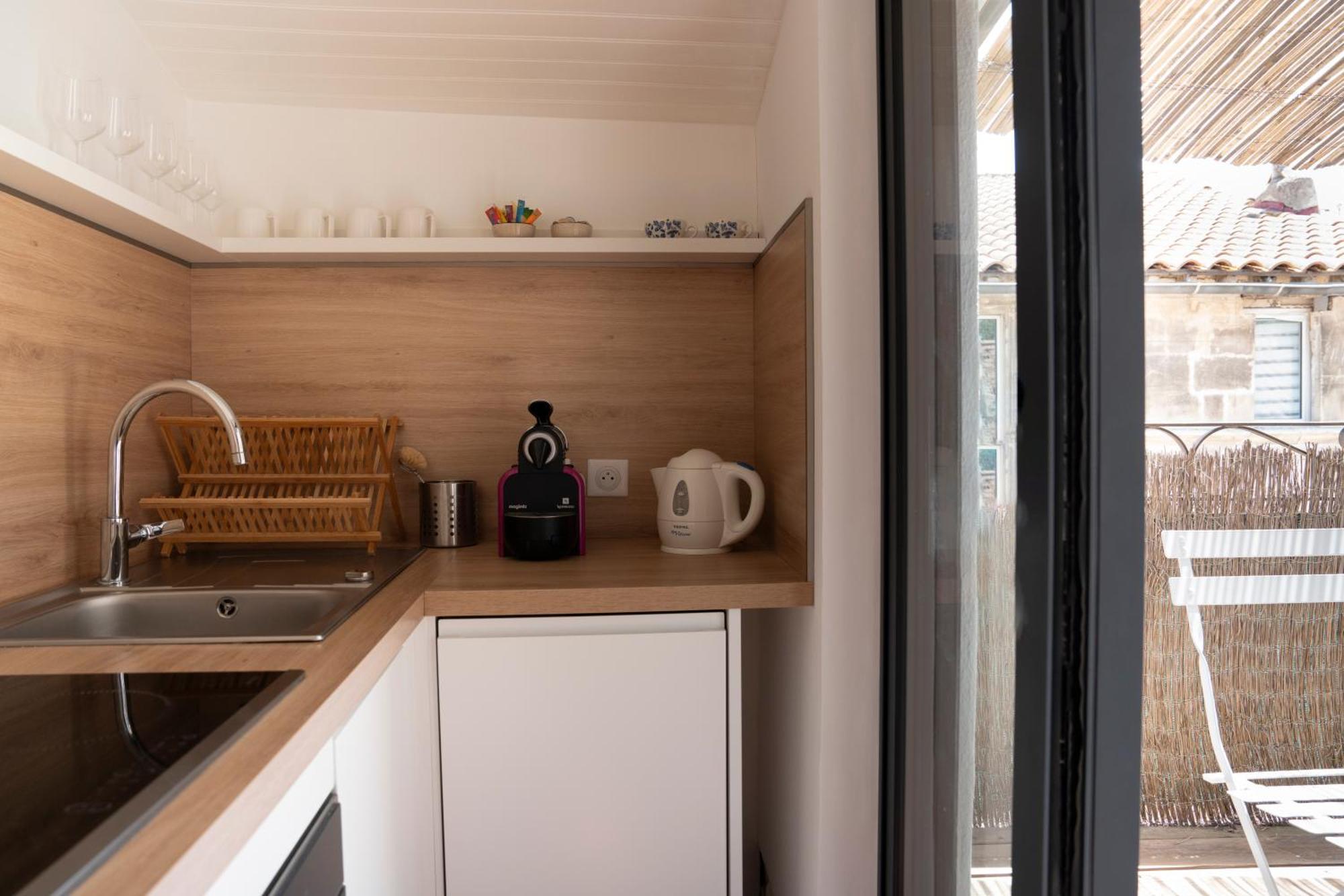Appartement Sous Les Toits - Terrasse Proche Des Arènes *